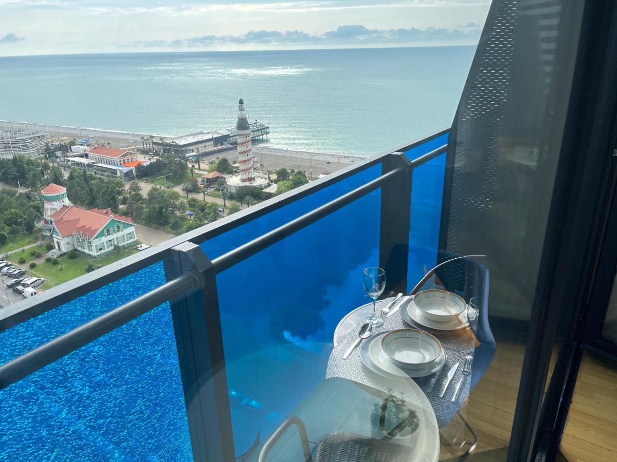 1-Bedroom Studio Apartment In Orbi City - Side Seaview Batumi Kültér fotó